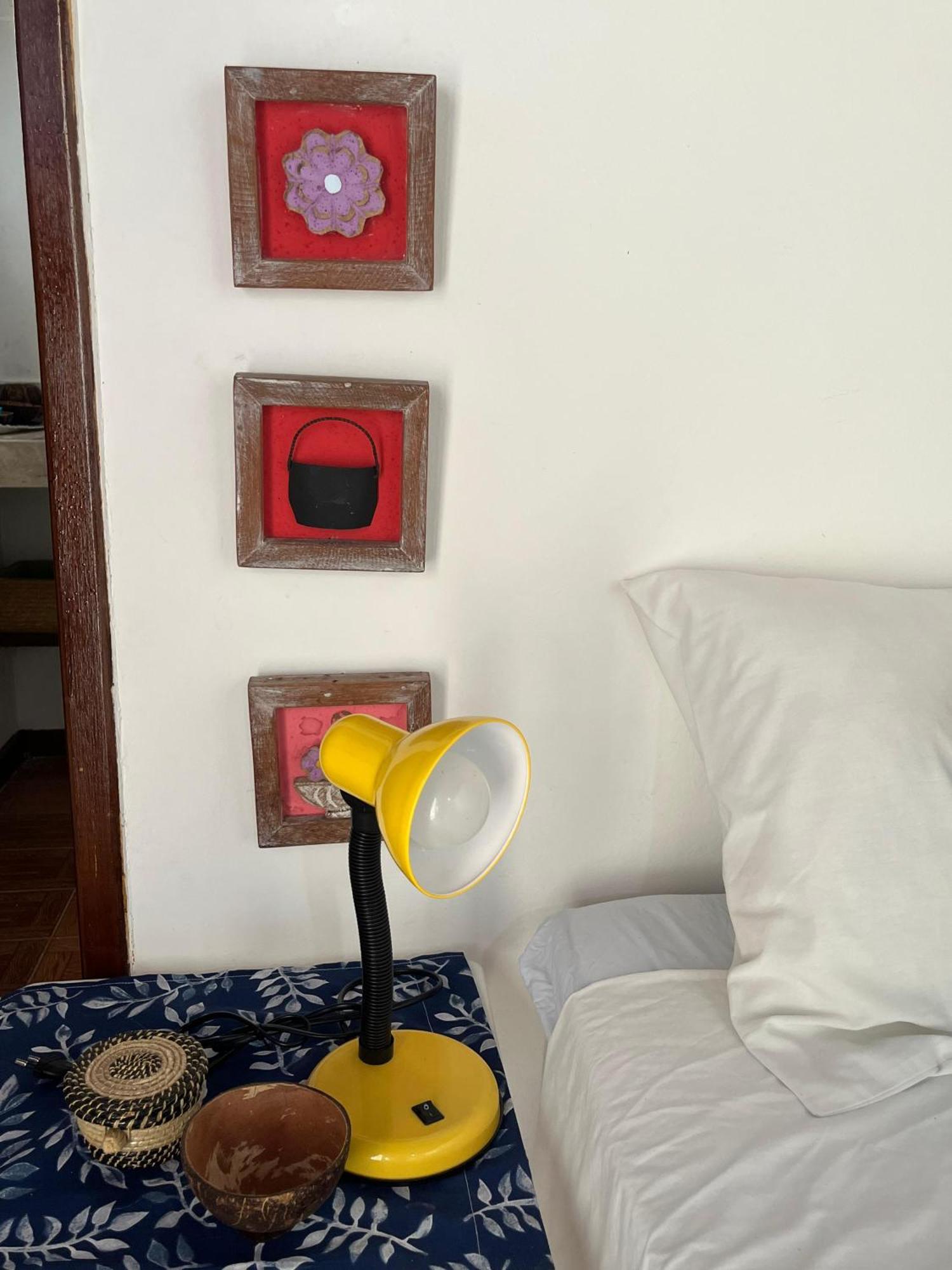 Quartos Na Casa Amarela *